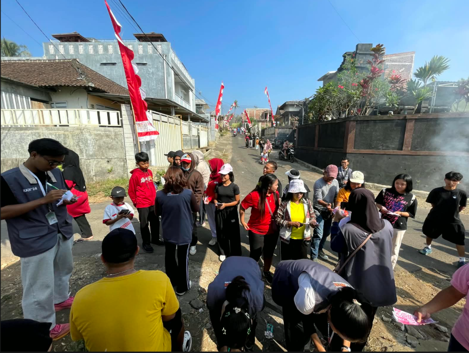 Kegiatan Jalan Sehat Bersama Warga Desa Sukodadi
