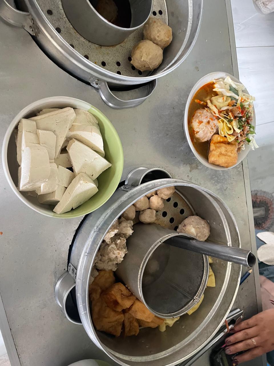 
                                                    Bakso marucil                                                    - foto
                                                    2                                                